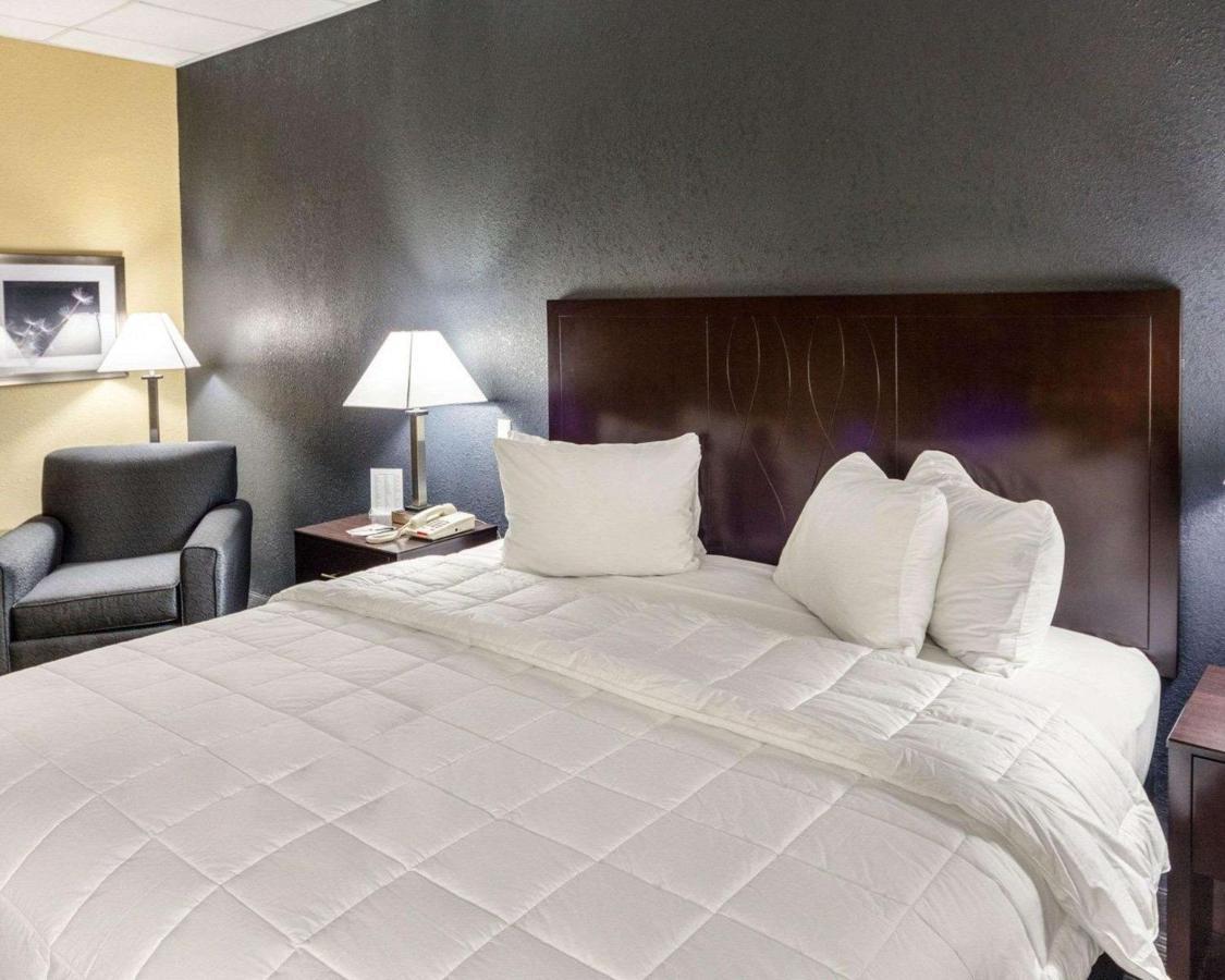 Quality Inn Montpelier Exterior photo